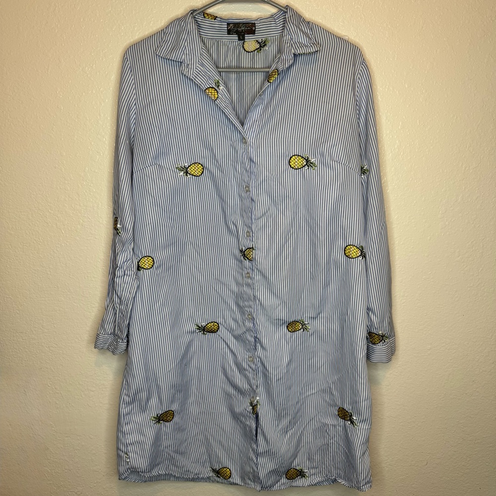 J Gee Button Up Long Sleeve Tunic with Embroidered Pineapple Size Large